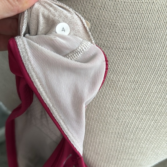 Lululemon - Free To Be Bra - Berry Rumble - Size 4 - Well Loved - Picture 8 of 9